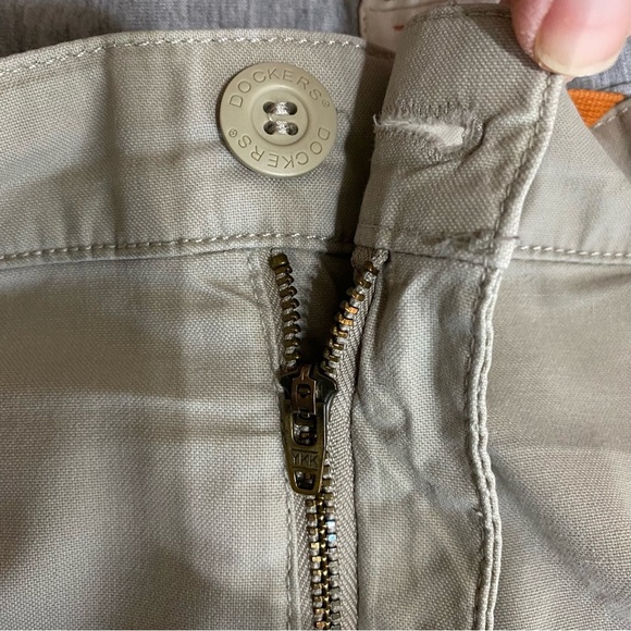 Dockers Men’s 38/28 Pacific On-The-Go Stretch Khaki D2 Straight FlatFront Pants - Picture 4 of 11